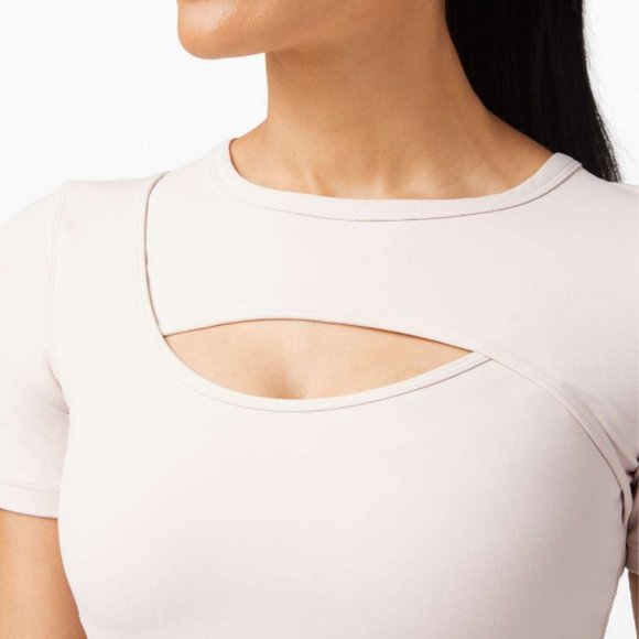 LOOKING FOR: Lululemon Get Centred Short Sleeve Size 6 - Picture 7 of 7